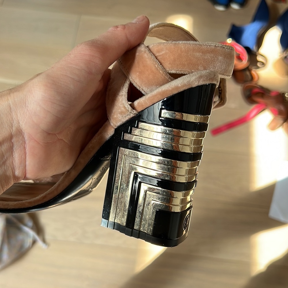 Louis Vuitton heels - Picture 14 of 15